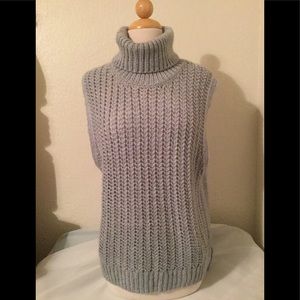 Women’s Banana republic cowl neck Sweater.